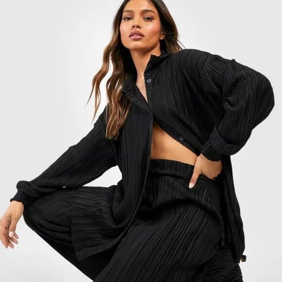 NWT! BooHoo Plisse Floor Sweeping Wide Leg Pants - Picture 2 of 10